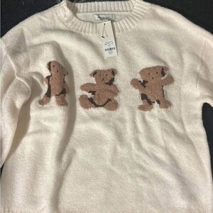Francesca's Collections Cream Sweater with Bear Motif